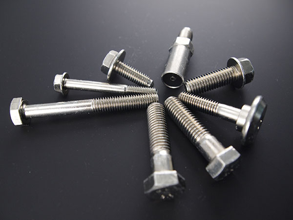 滚镀锌镍,三价兰白钝化,盐雾,红锈960h,白锈480h