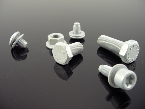 无铬达克罗,盐雾银色2000h以上